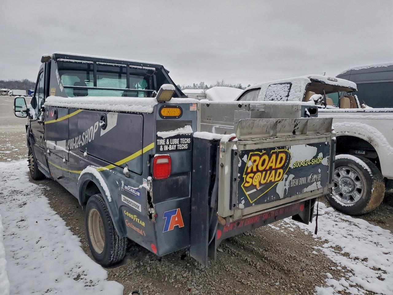 2018 FORD TRANSIT CAB & CHASSI photo 2