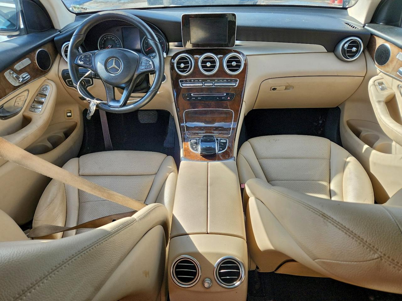 2016 MERCEDES-BENZ GLC photo 8