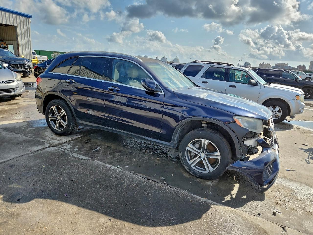 2016 MERCEDES-BENZ GLC photo 4