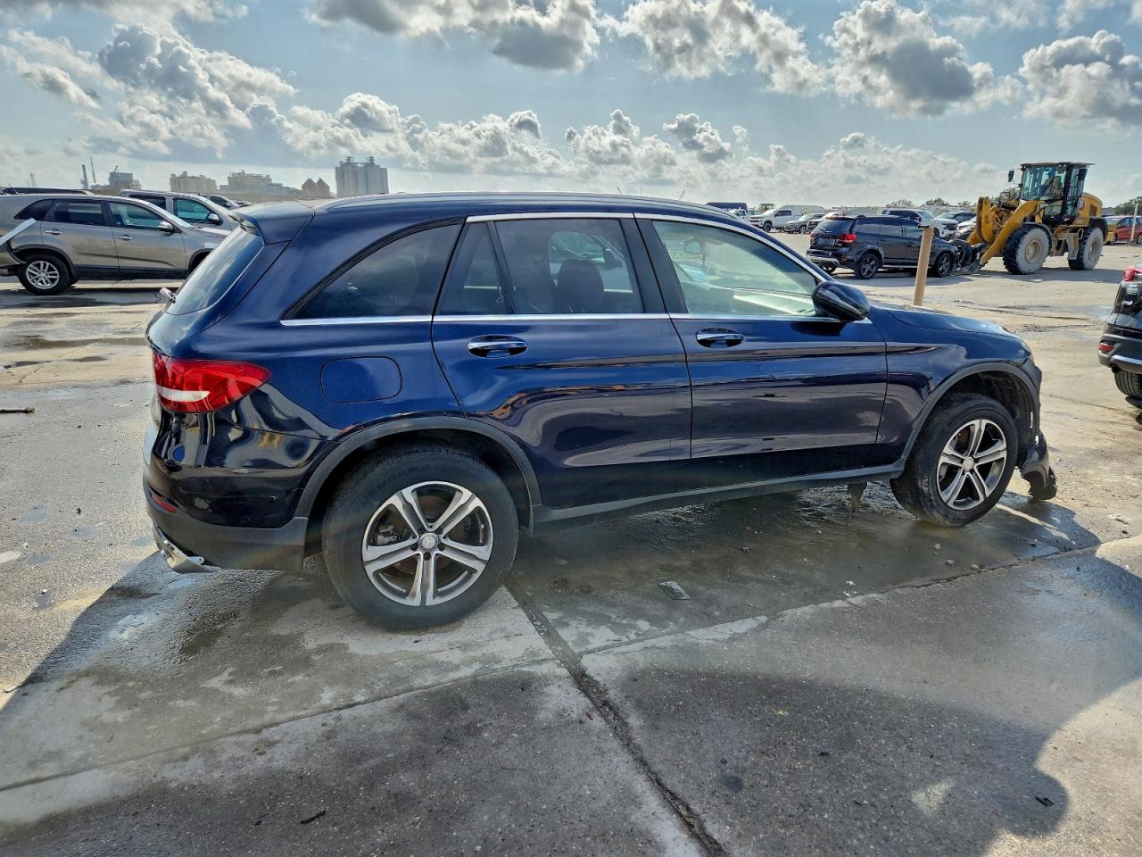 2016 MERCEDES-BENZ GLC photo 3