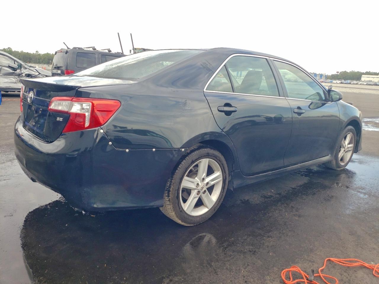 2012 TOYOTA CAMRY photo 5