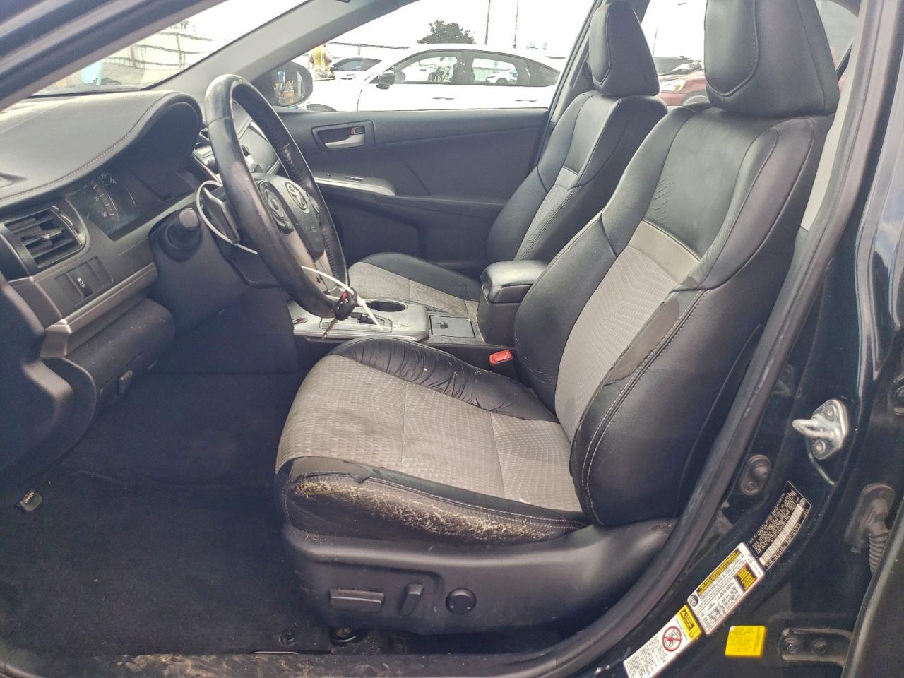 2012 TOYOTA CAMRY photo 13