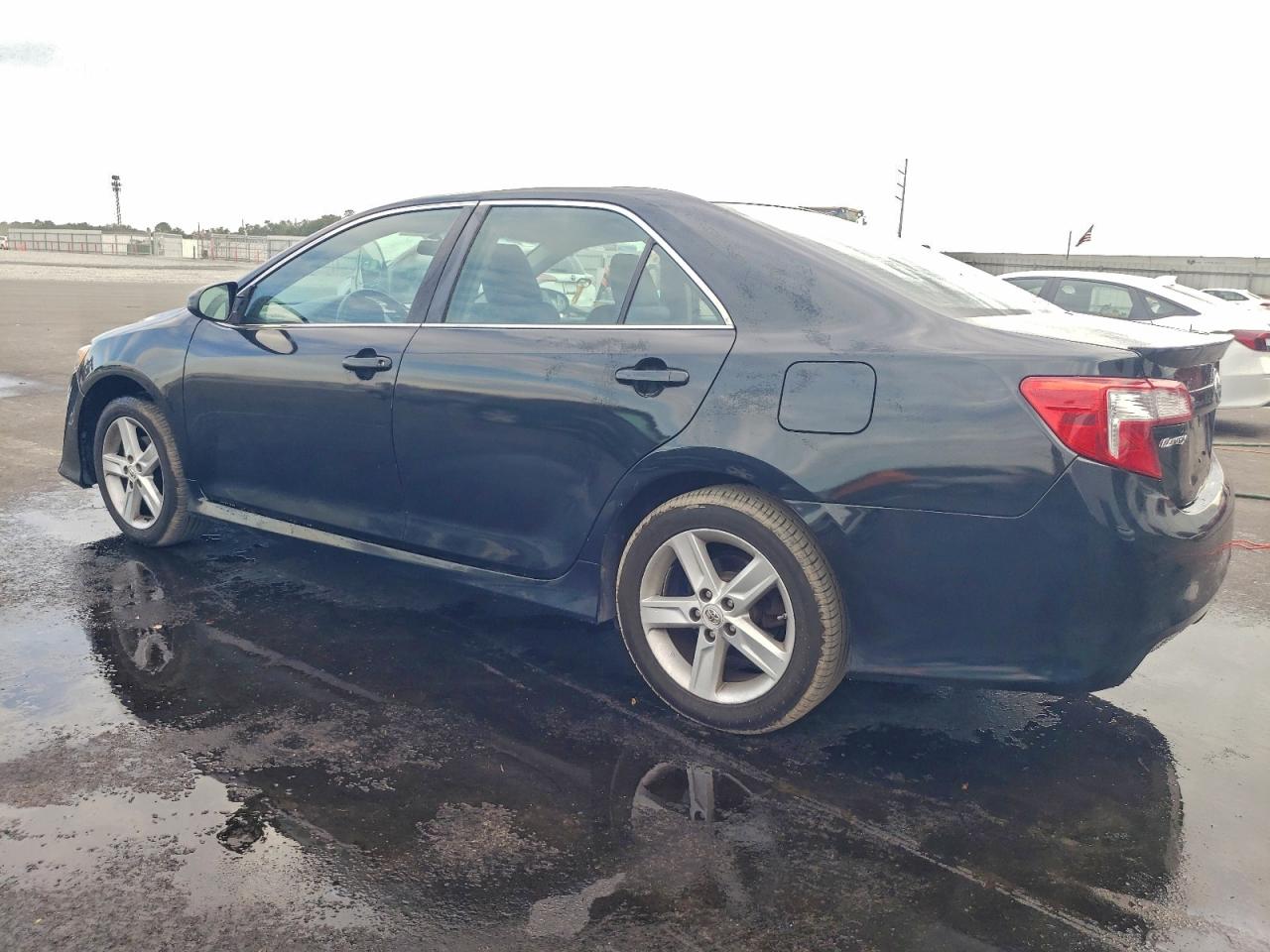 2012 TOYOTA CAMRY photo 3