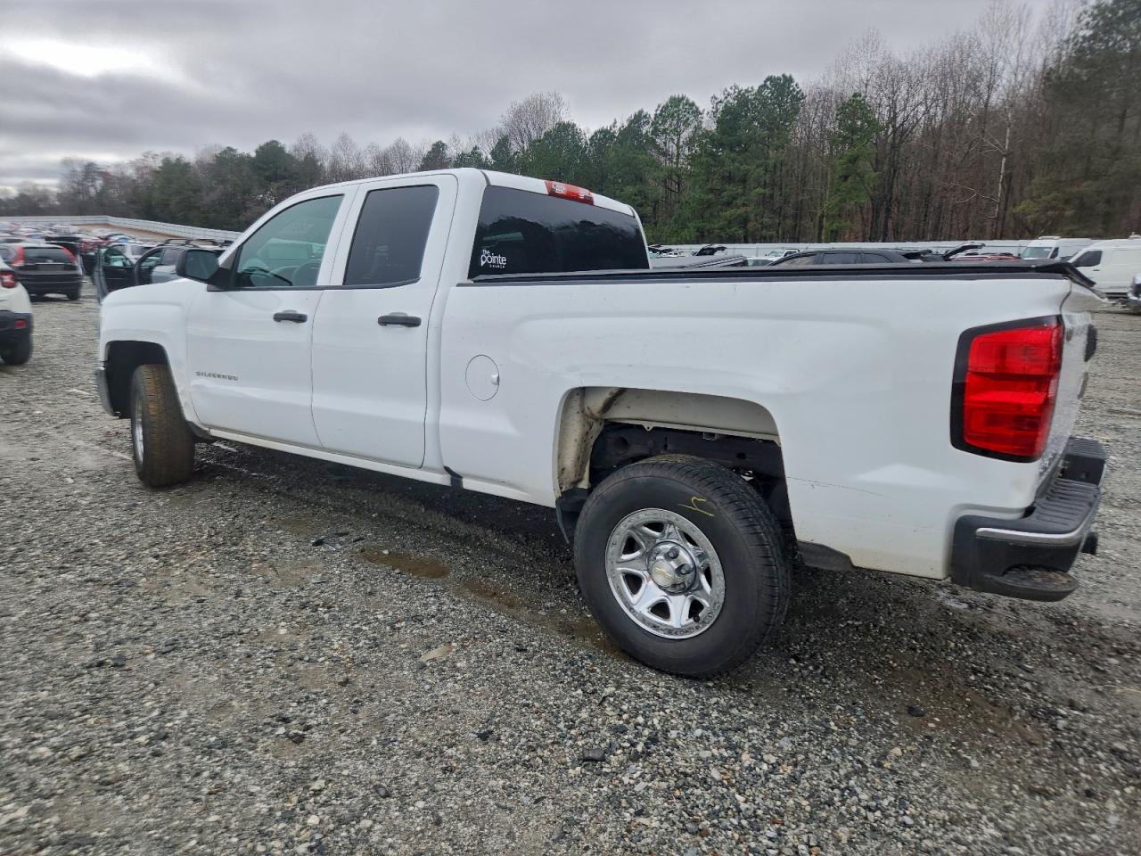 2017 CHEVROLET SILVERADO C1500 photo 2