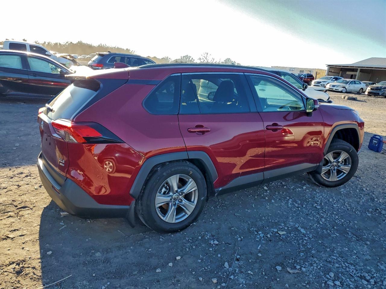 2025 TOYOTA RAV4 XLE photo 5