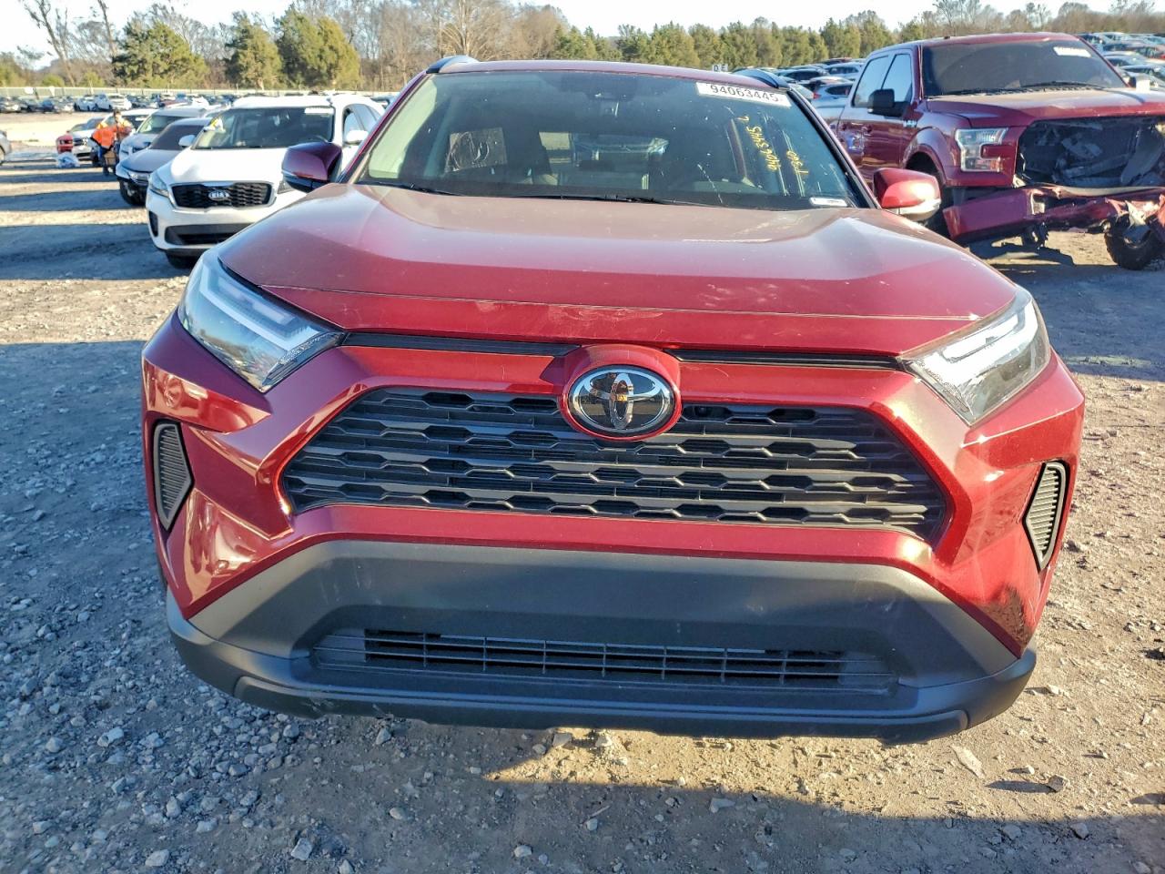 2025 TOYOTA RAV4 XLE photo 9