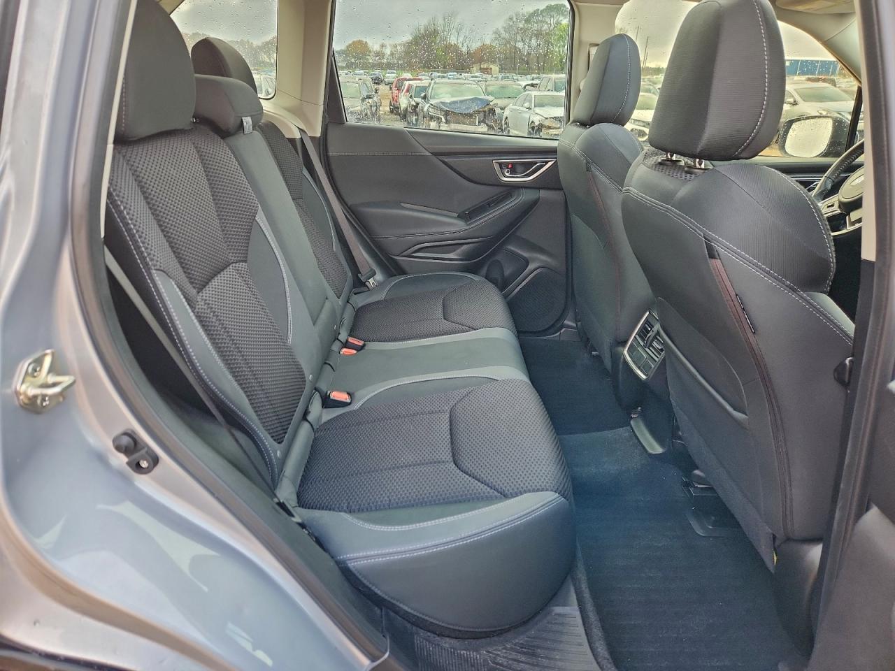 2021 SUBARU FORESTER PREMIUM photo 31