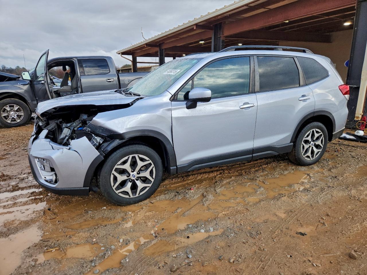 2021 SUBARU FORESTER PREMIUM photo 2