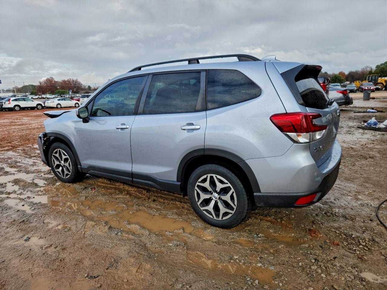 2021 SUBARU FORESTER PREMIUM photo 4