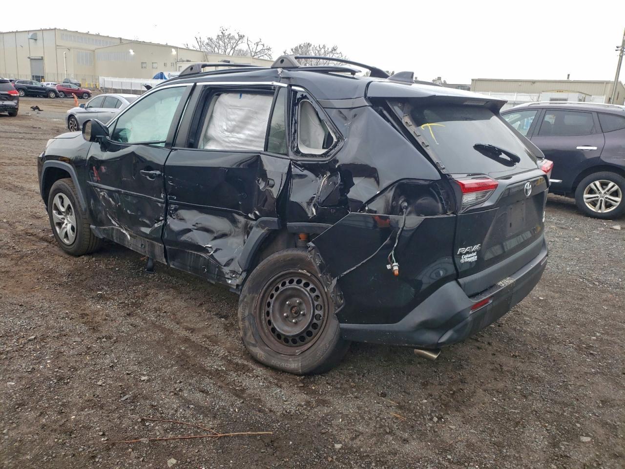 2021 TOYOTA RAV4 LE photo 3