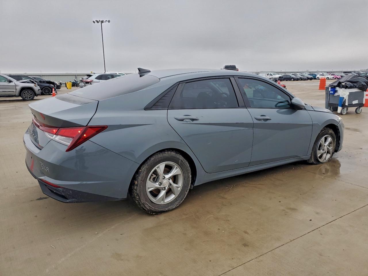 2022 HYUNDAI ELANTRA photo 5