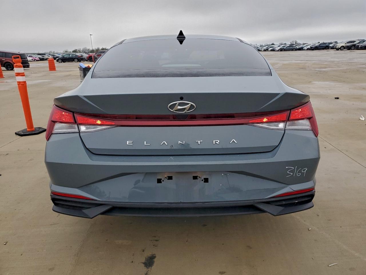 2022 HYUNDAI ELANTRA photo 11
