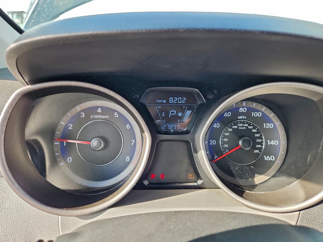 2015 HYUNDAI ELANTRA SE photo 17