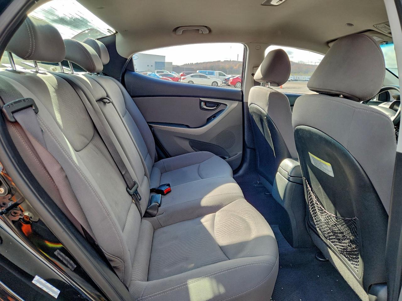 2015 HYUNDAI ELANTRA SE photo 19
