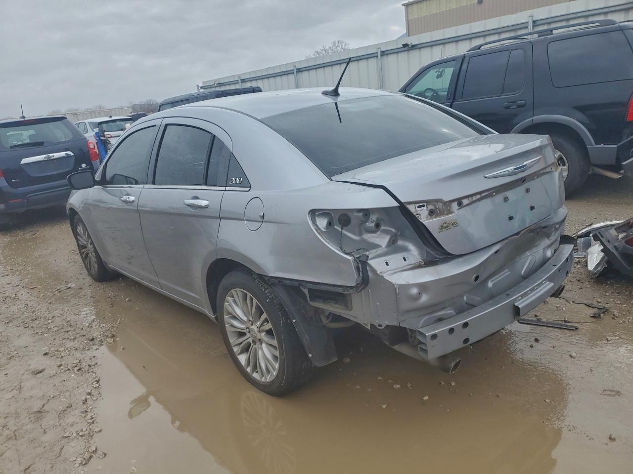 2013 CHRYSLER 200 LIMITED photo 3