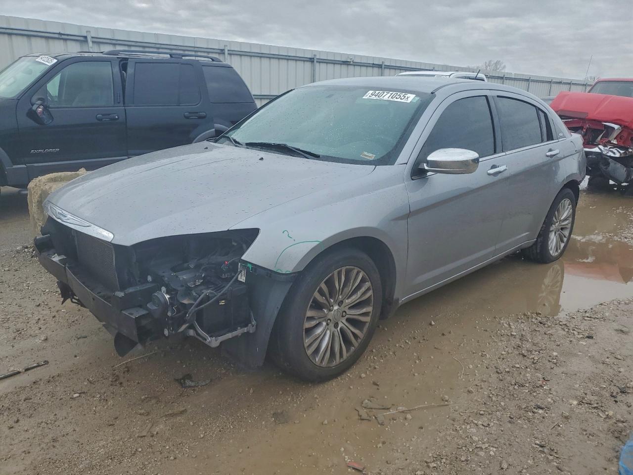 2013 CHRYSLER 200
