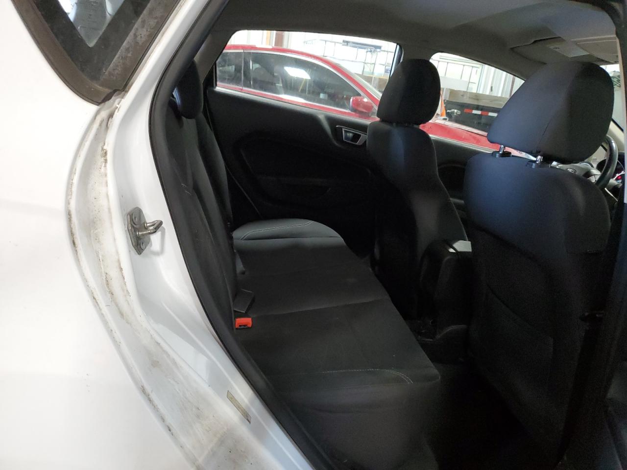 2015 FORD FIESTA SE photo 10