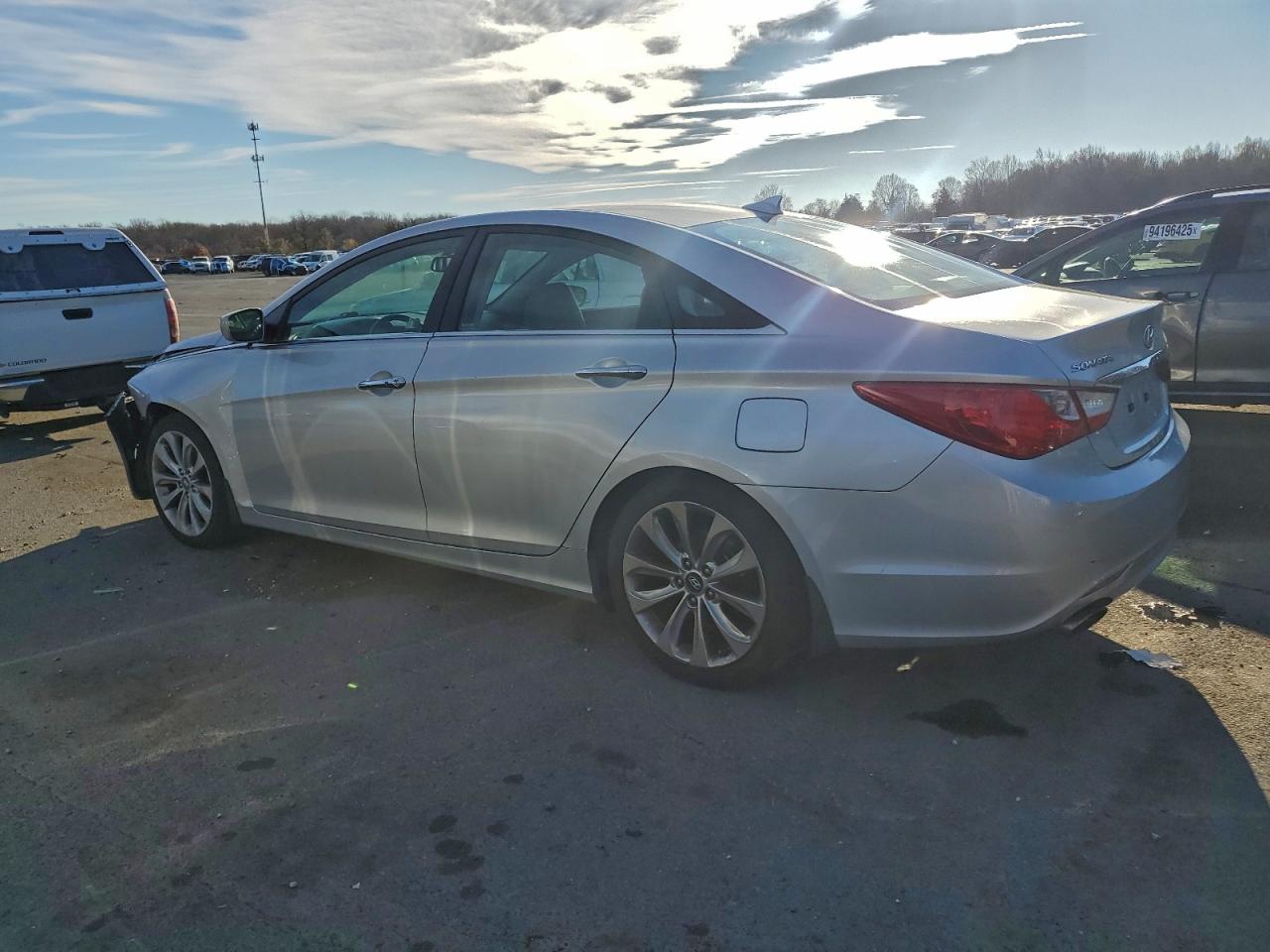 2013 HYUNDAI SONATA SE photo 2