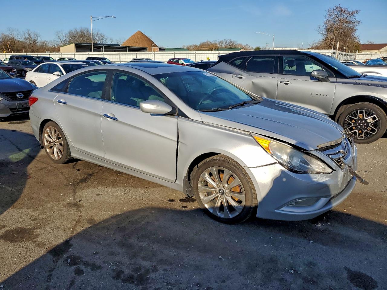 2013 HYUNDAI SONATA SE photo 4