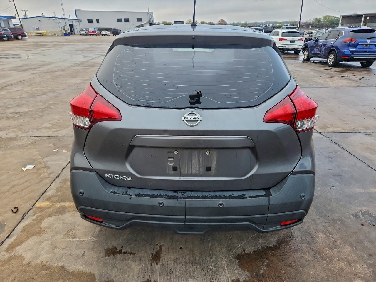 2020 NISSAN KICKS S photo 16