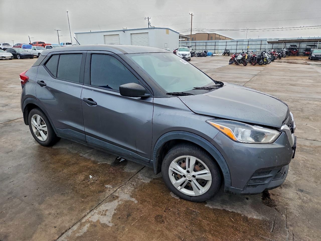 2020 NISSAN KICKS S photo 10