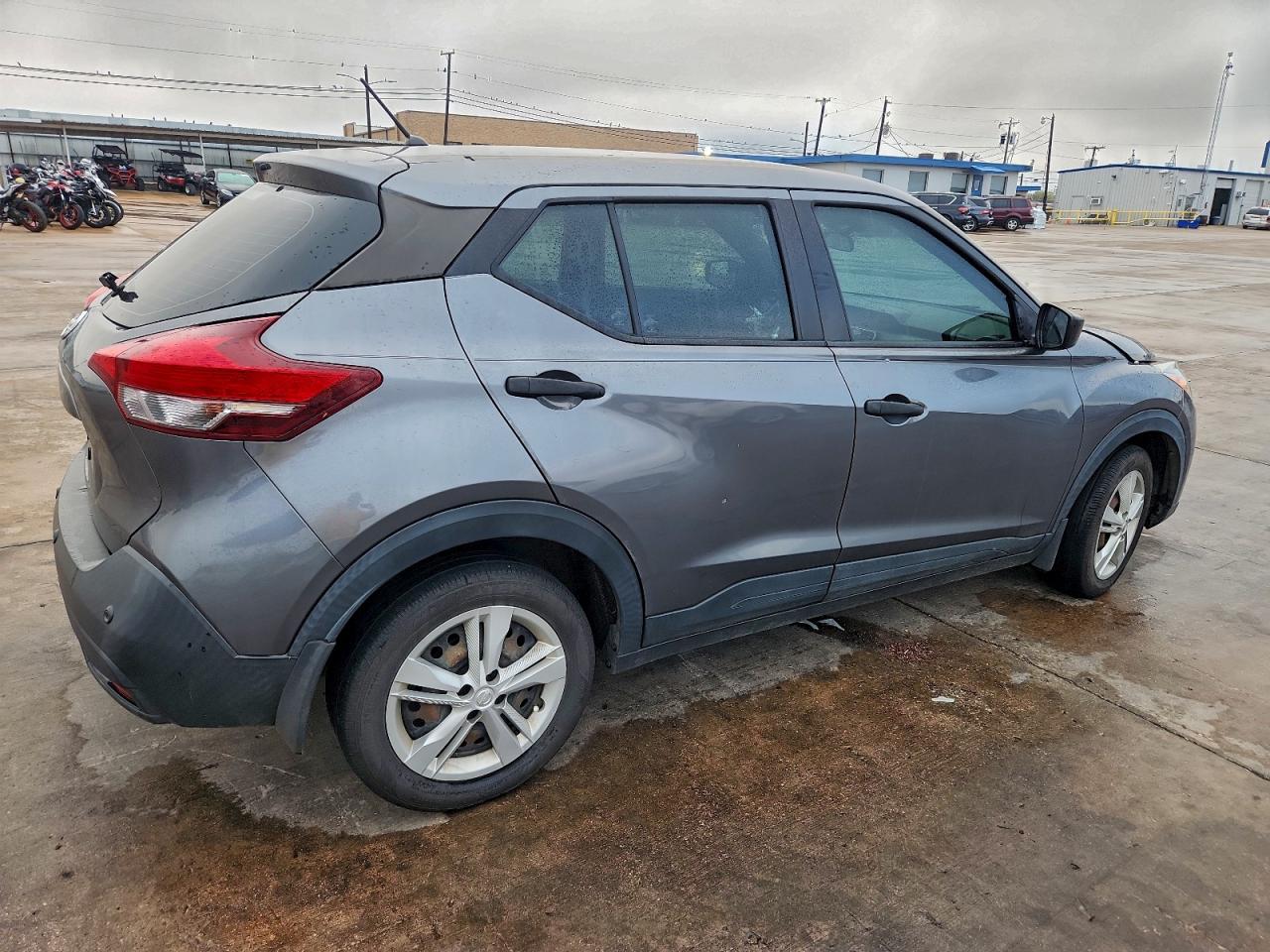 2020 NISSAN KICKS S photo 7