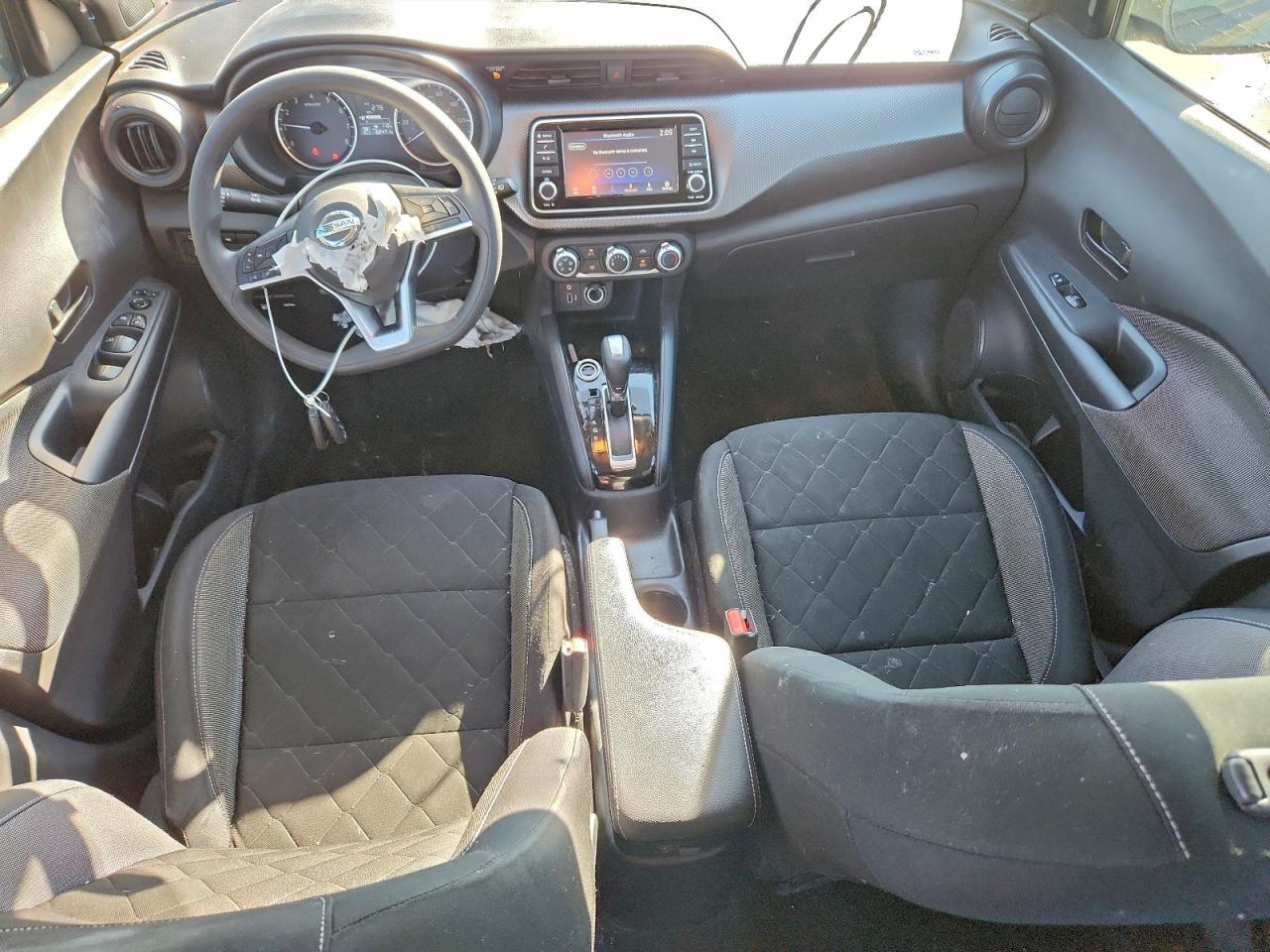 2020 NISSAN KICKS S photo 22