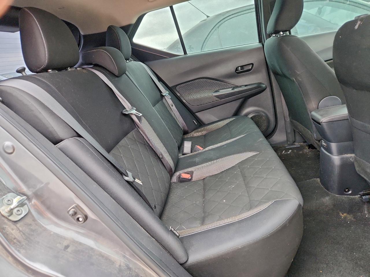 2020 NISSAN KICKS S photo 31
