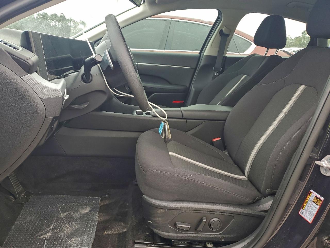 2024 HYUNDAI SONATA SEL photo 13