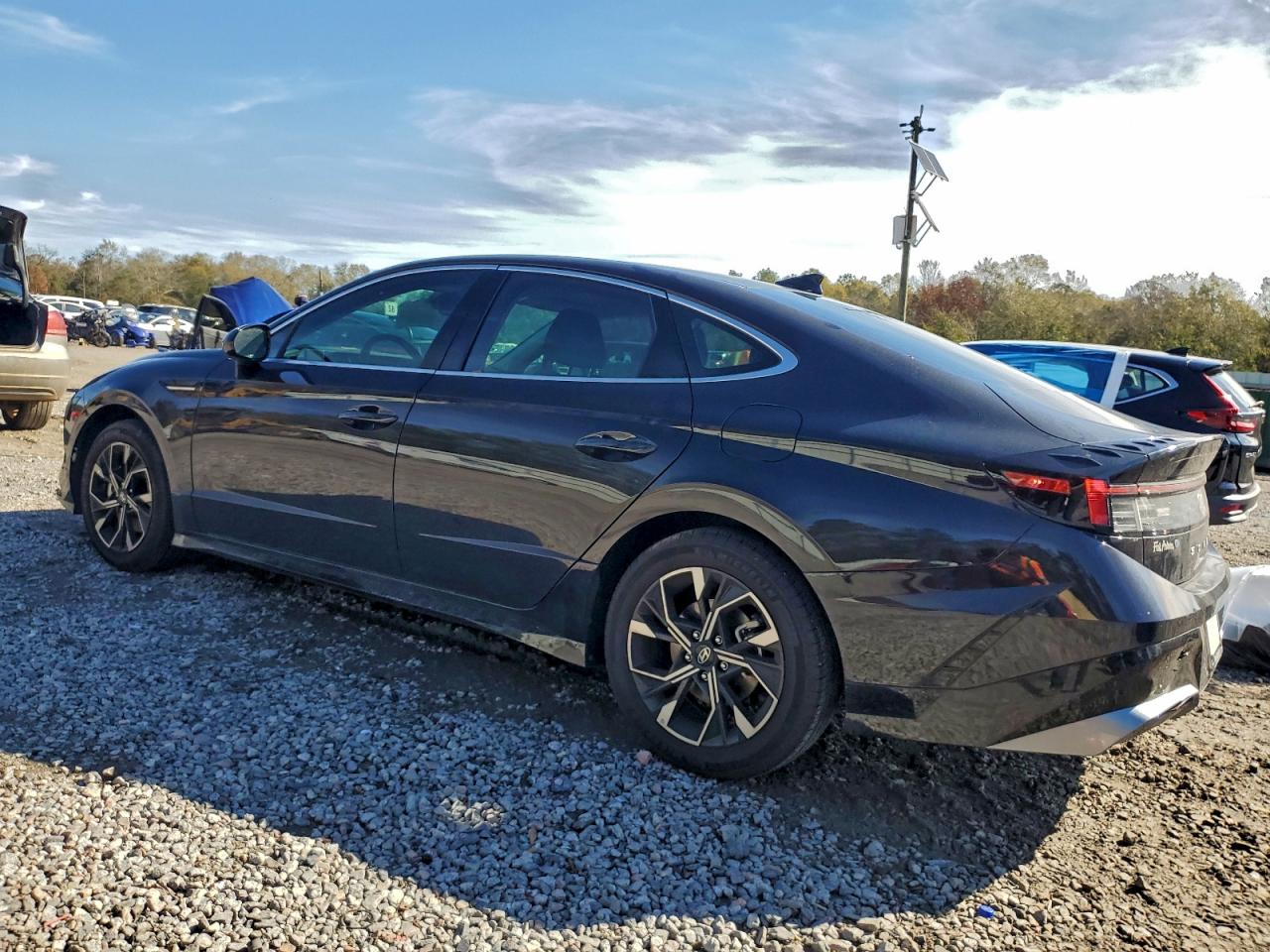 2024 HYUNDAI SONATA SEL photo 3