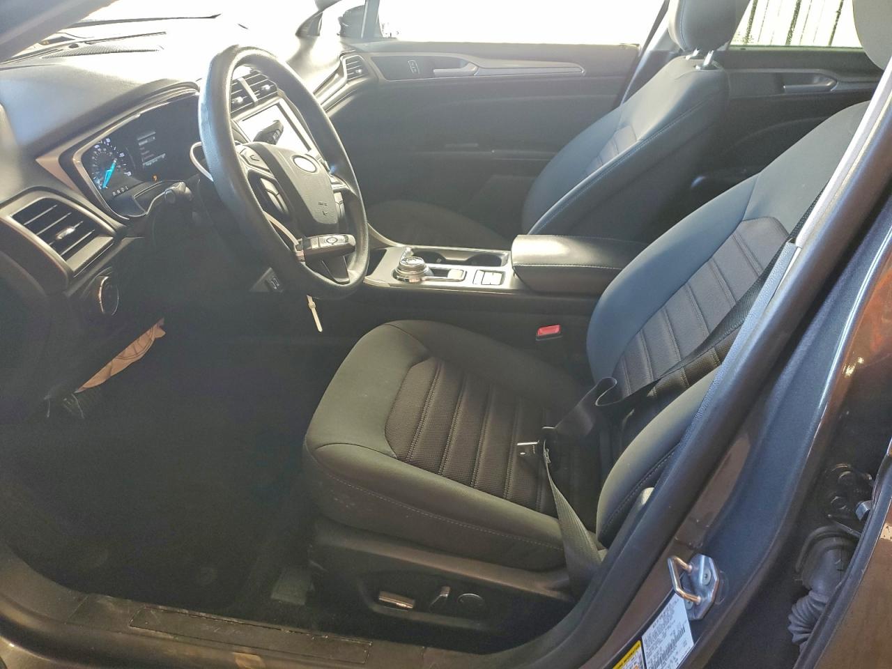 2020 FORD FUSION SE photo 13
