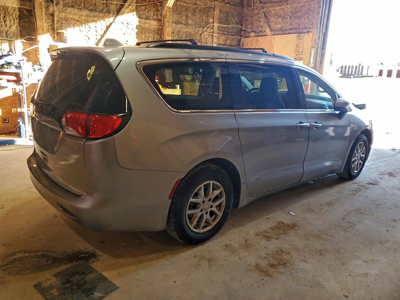 2020 CHRYSLER VOYAGER LXI photo 7