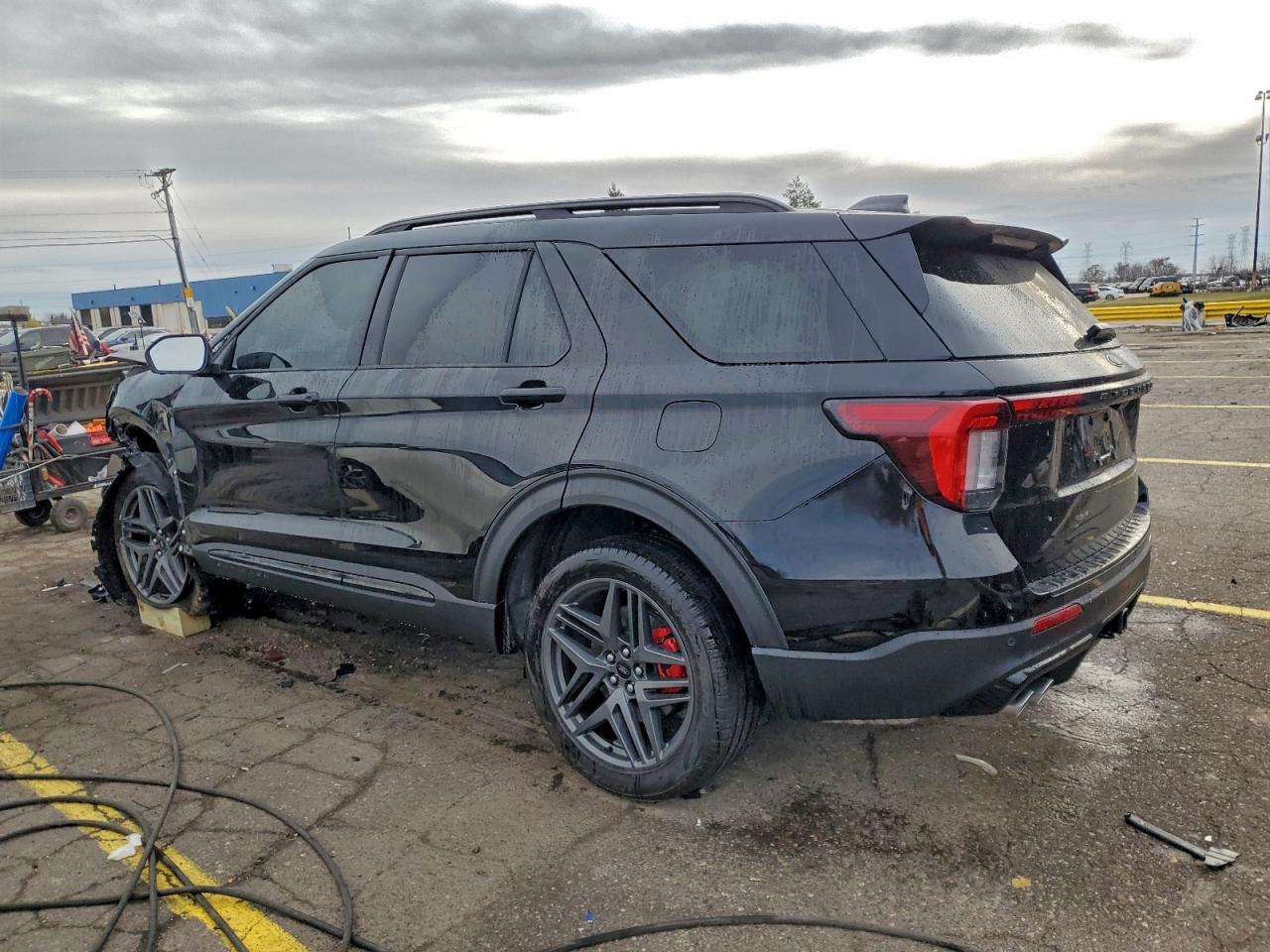 2025 FORD EXPLORER ST photo 2