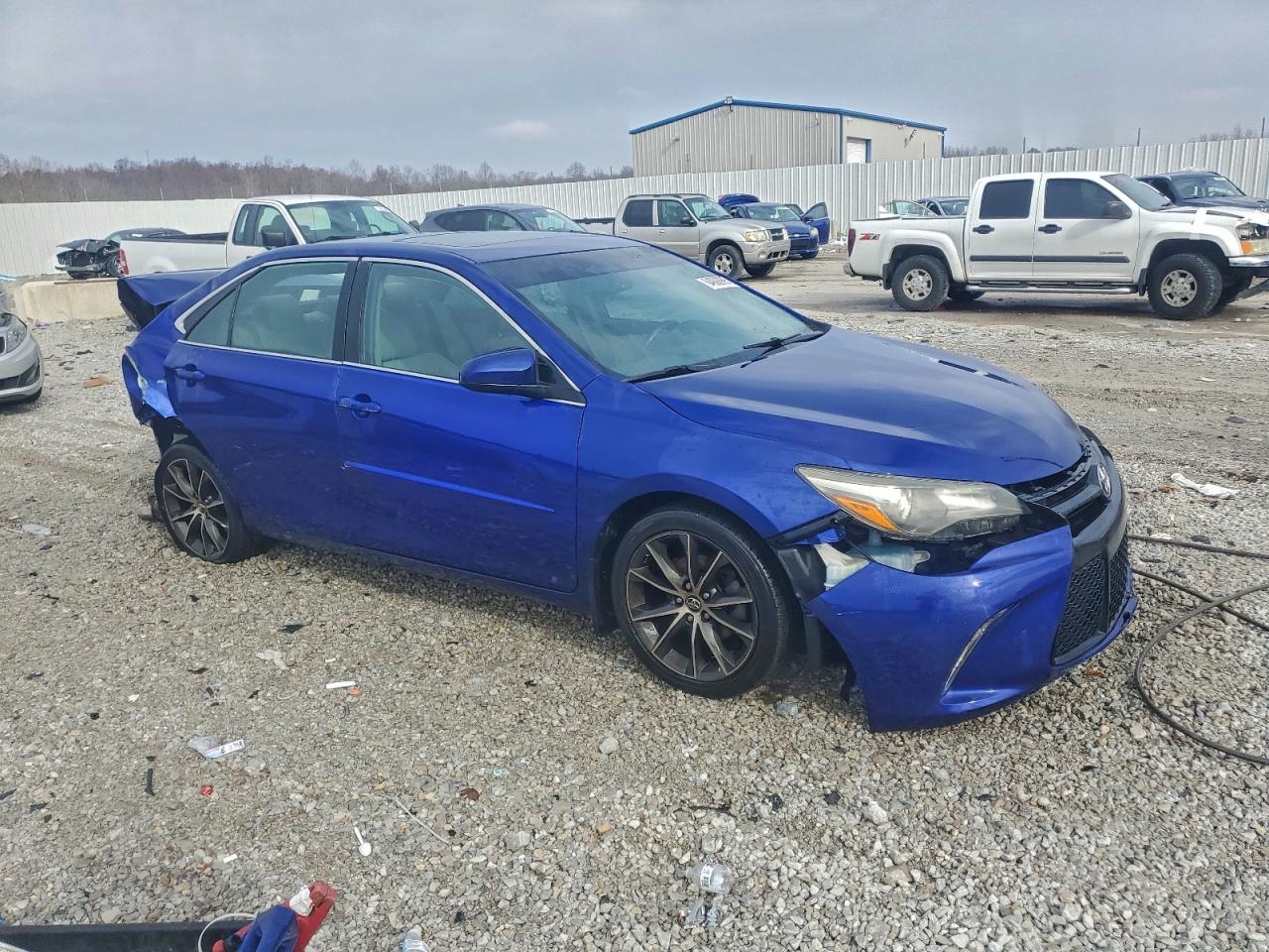 2015 TOYOTA CAMRY XSE photo 4