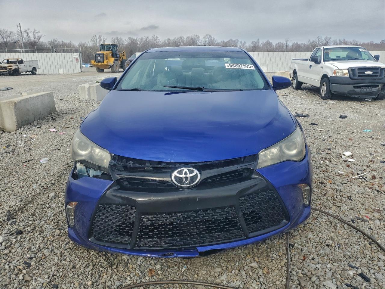 2015 TOYOTA CAMRY XSE photo 5