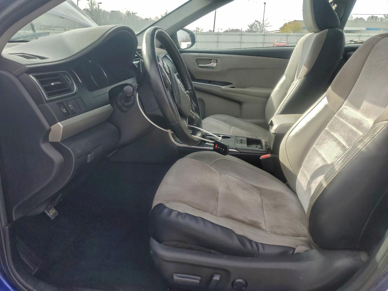 2015 TOYOTA CAMRY XSE photo 7