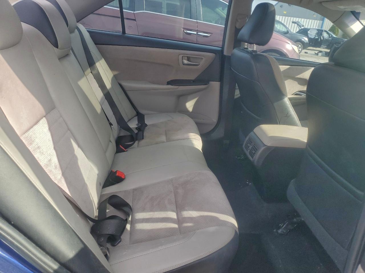 2015 TOYOTA CAMRY XSE photo 10