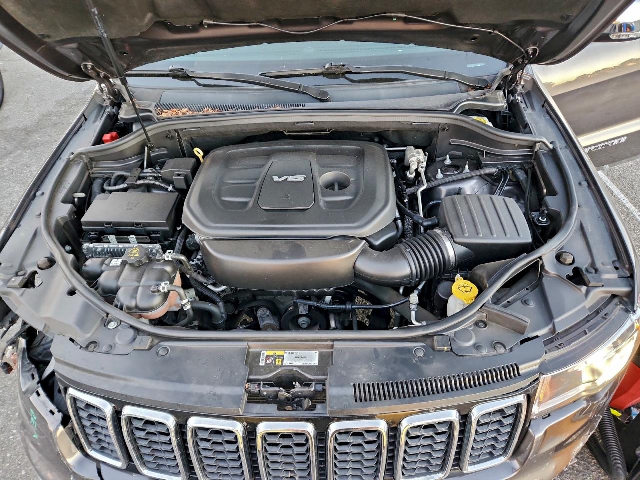 2018 JEEP GRAND CHEROKEE LIMITED photo 12