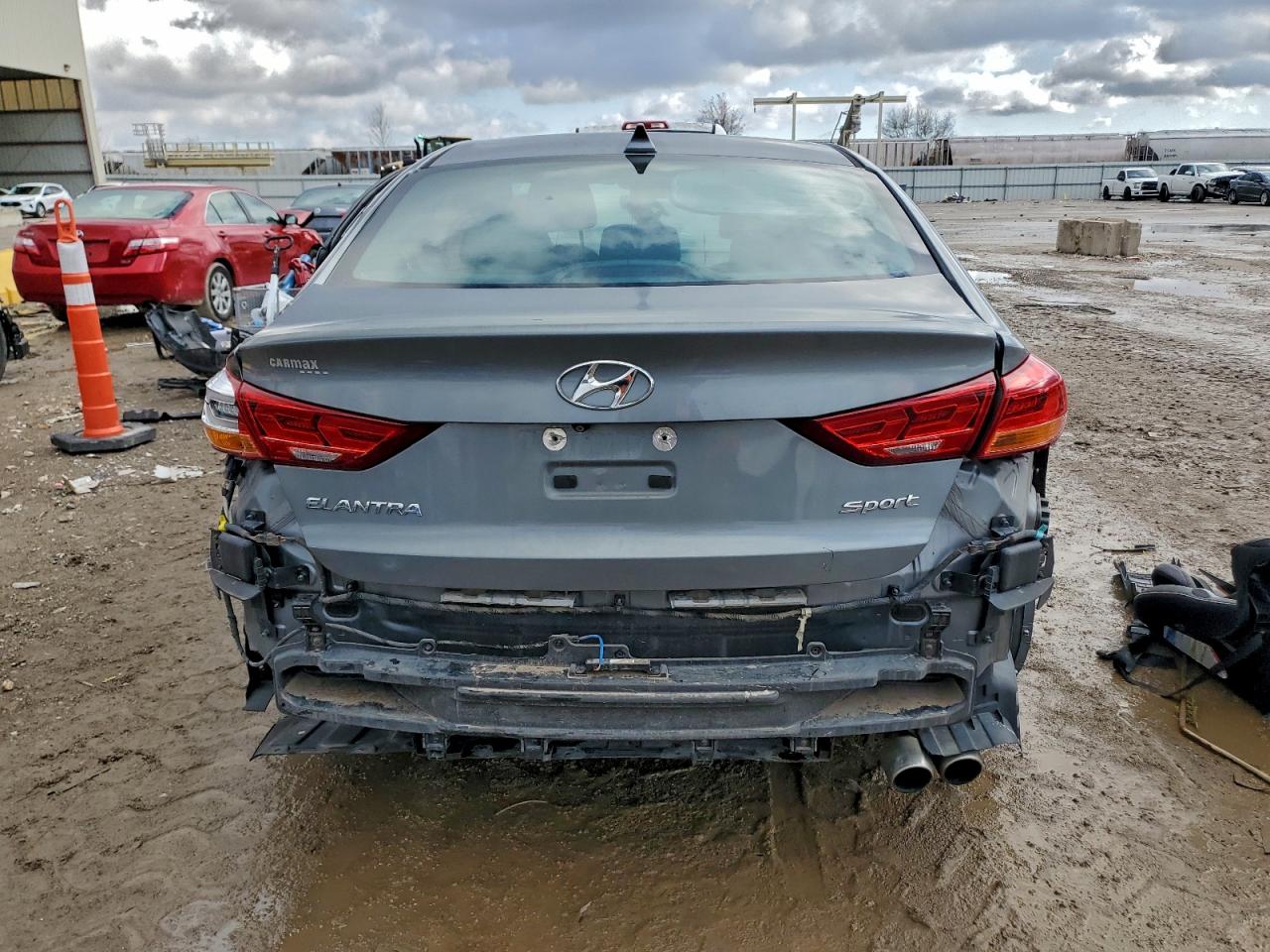 2018 HYUNDAI ELANTRA SPORT photo 11