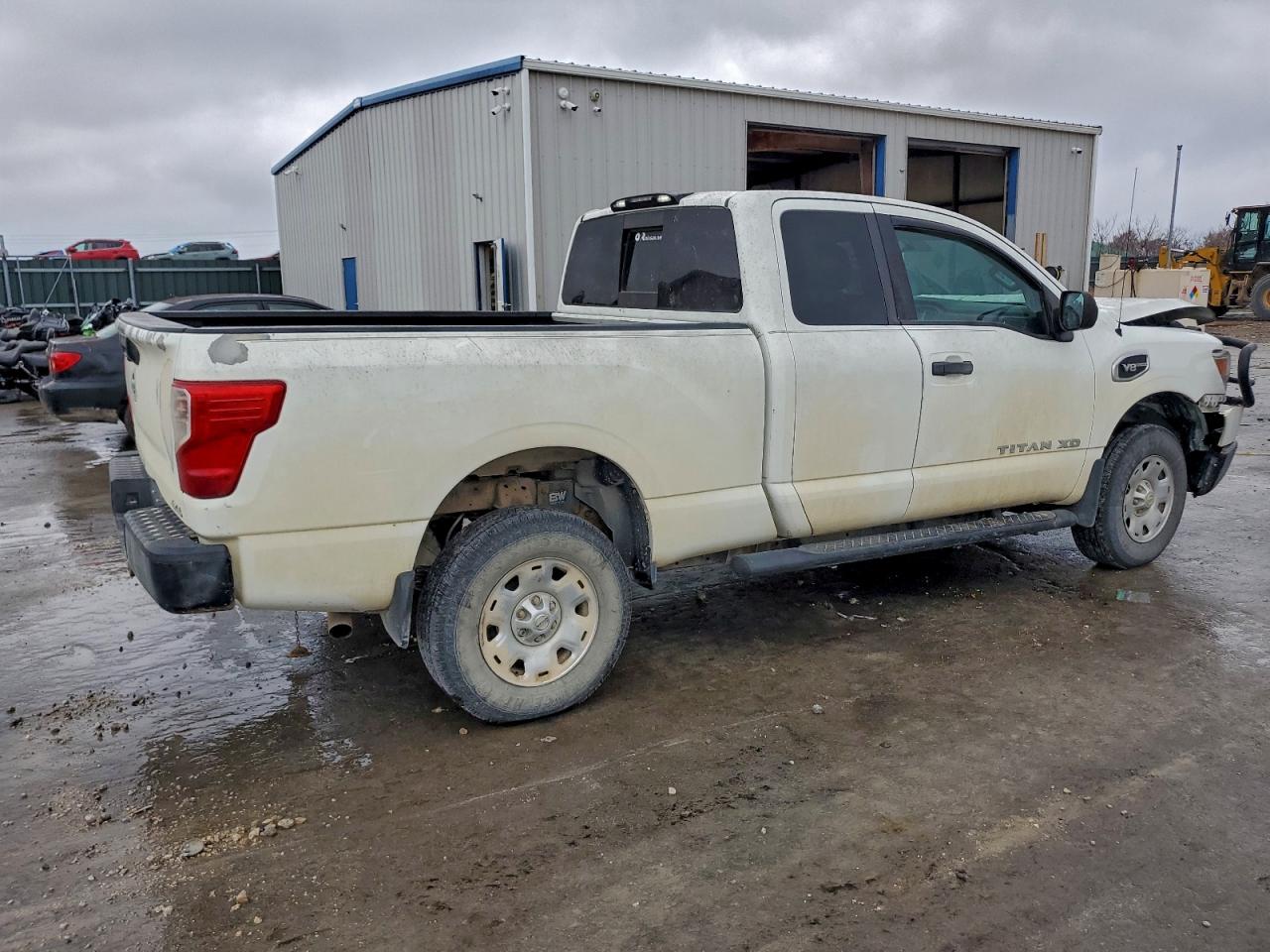 2018 NISSAN TITAN XD S photo 3