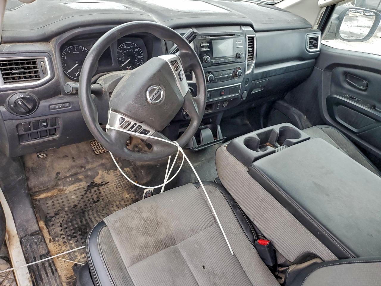 2018 NISSAN TITAN XD S photo 8