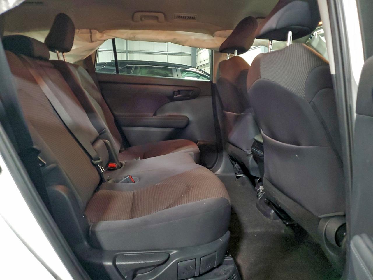 2023 TOYOTA HIGHLANDER HYBRID LE photo 21