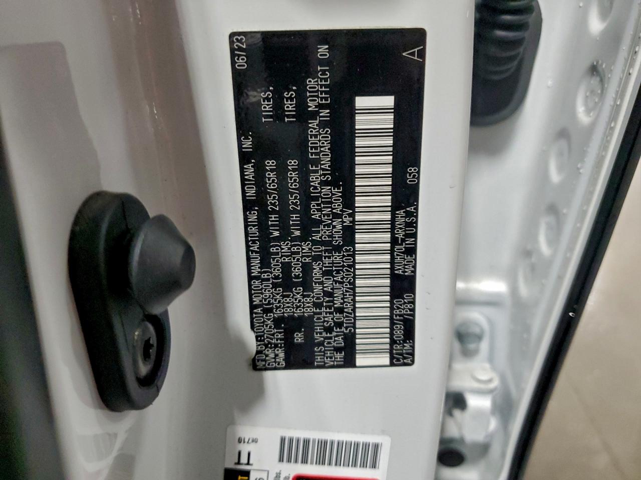 2023 TOYOTA HIGHLANDER HYBRID LE photo 25