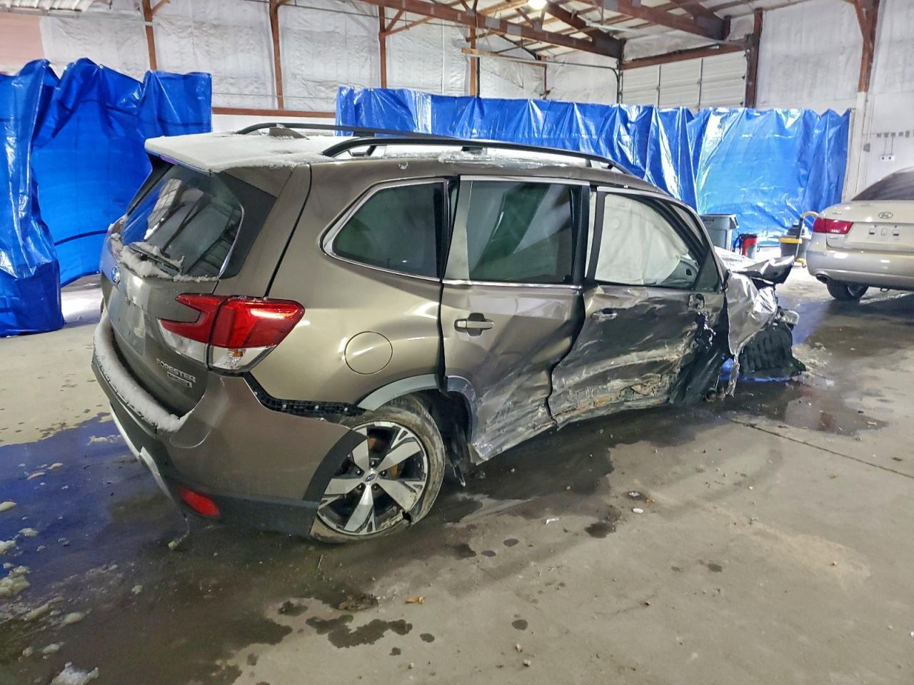 2020 SUBARU FORESTER TOURING photo 3