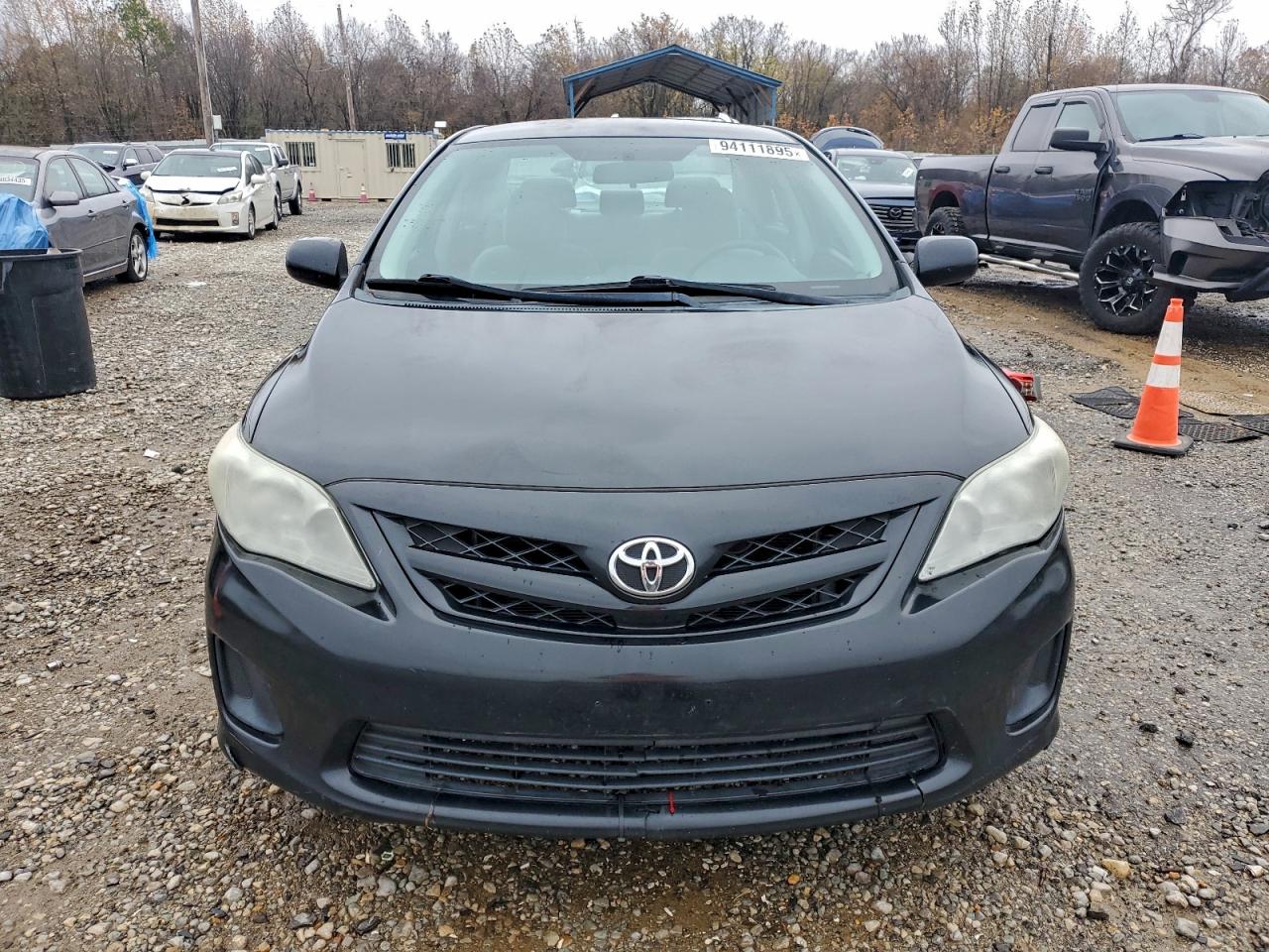 2013 TOYOTA COROLLA BASE photo 9