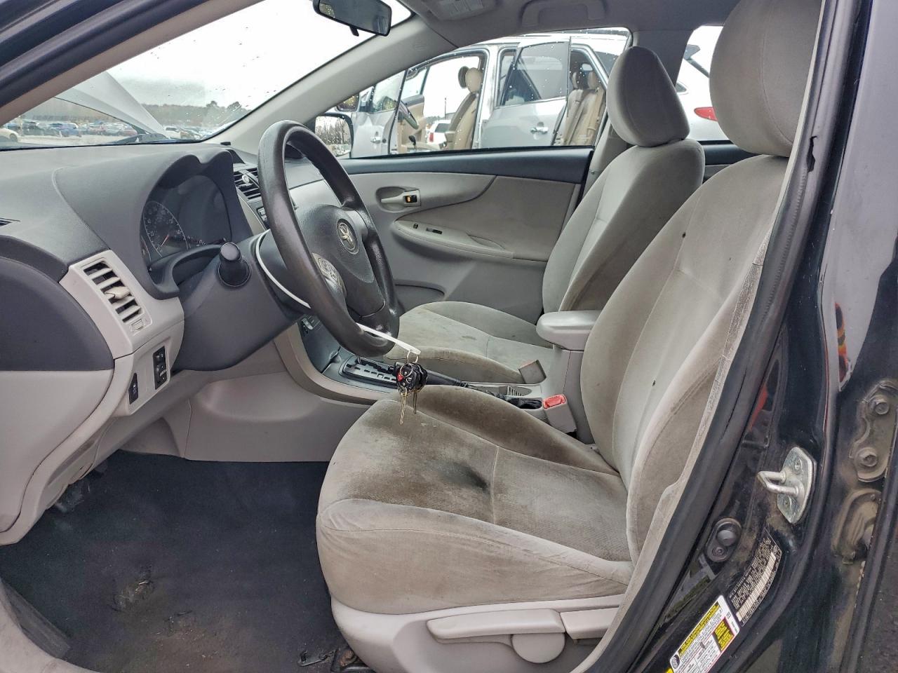 2013 TOYOTA COROLLA BASE photo 13