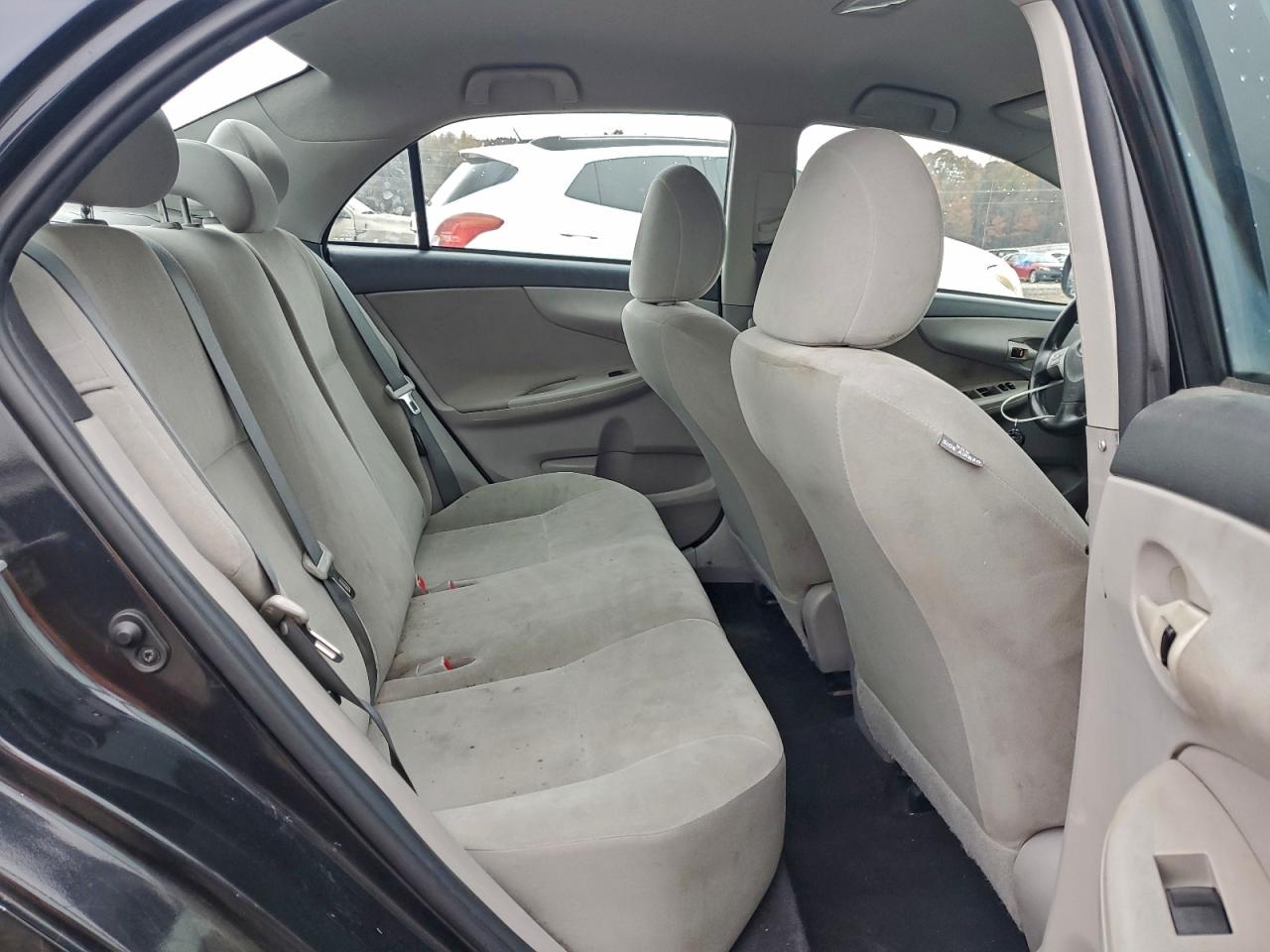 2013 TOYOTA COROLLA BASE photo 19