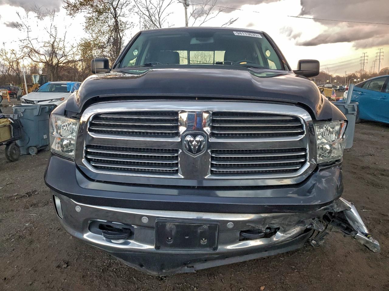 2015 RAM 1500 SLT photo 9