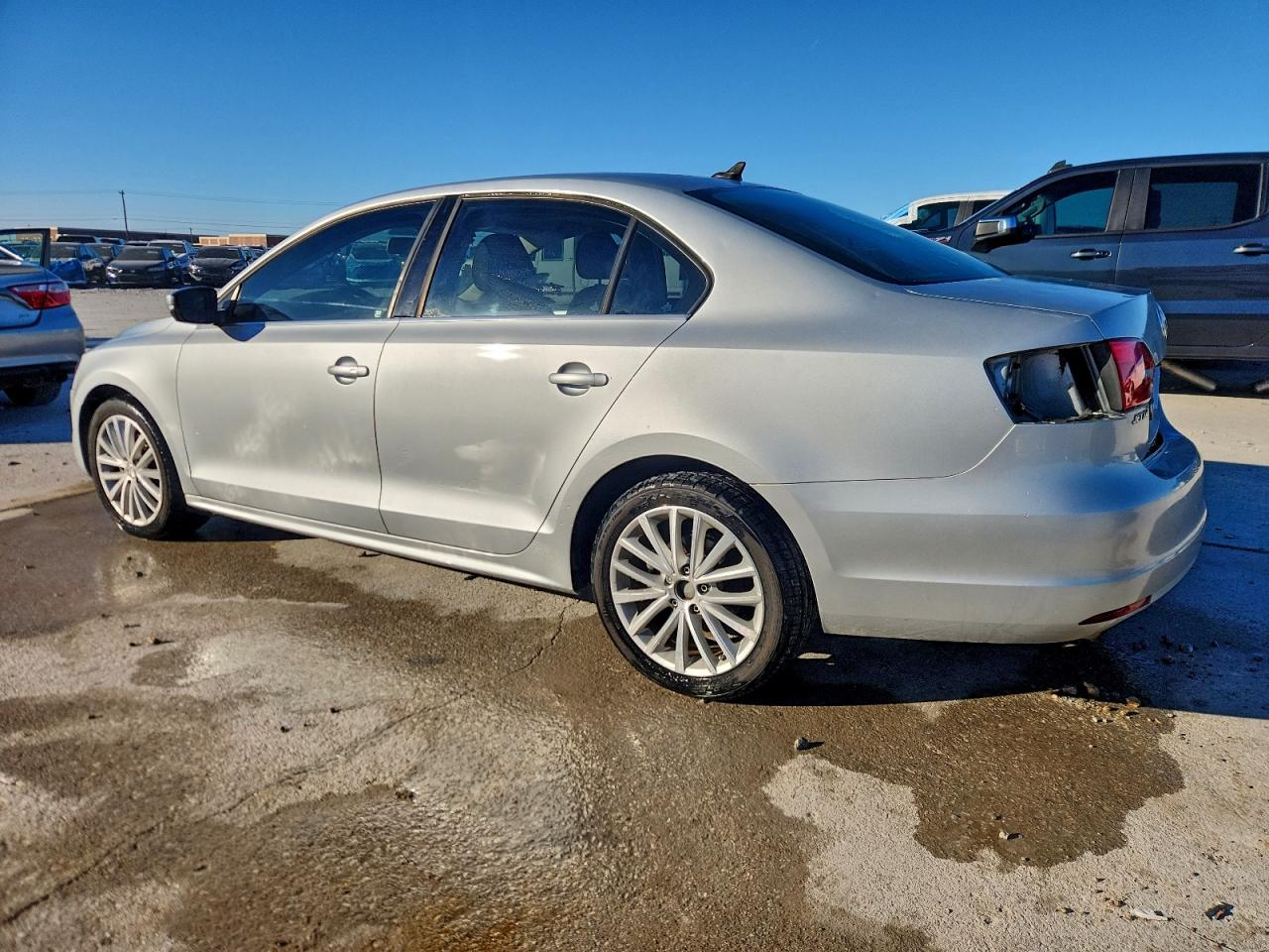 2011 VOLKSWAGEN JETTA SEL photo 3