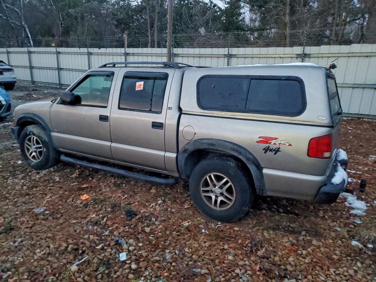 2002 CHEVROLET S TRUCK S10 photo 4